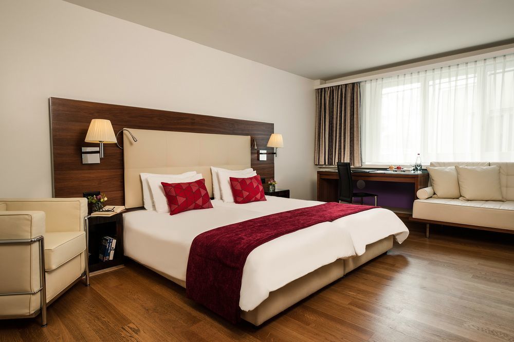 Astoria 4*