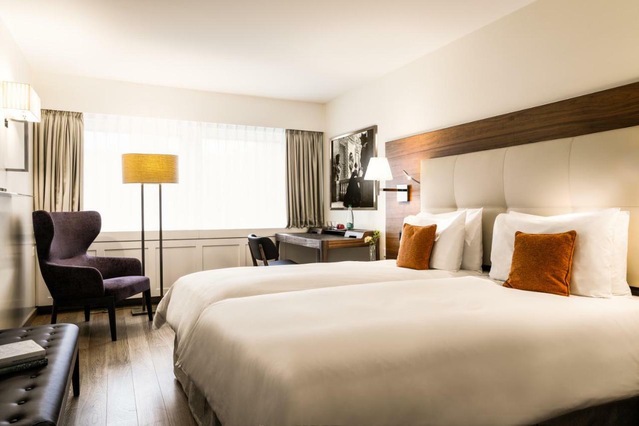 Astoria Hotel 4*